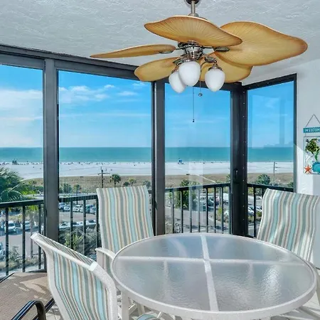 Villa Crescent Royale 6D